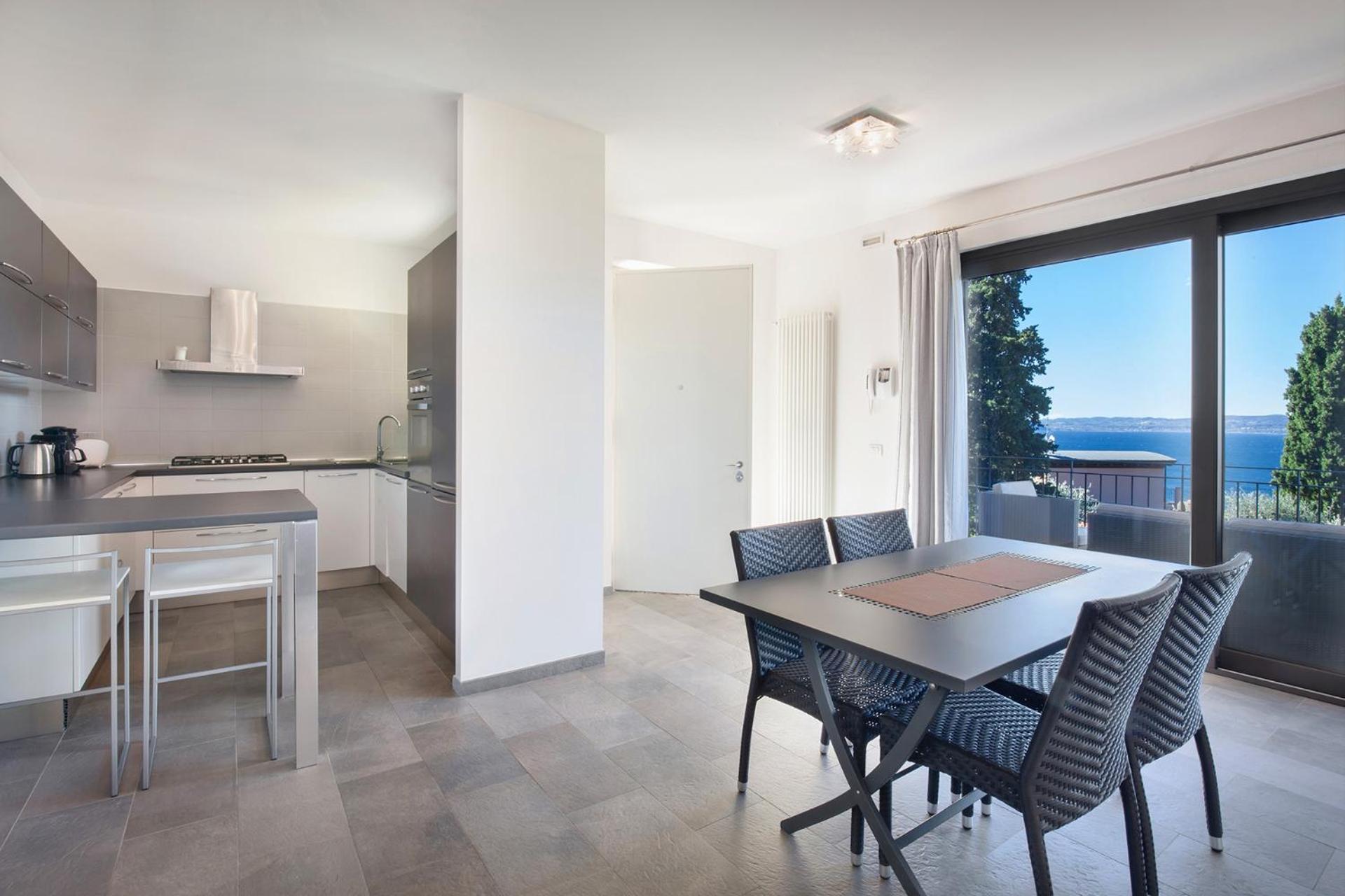 Villa Loncrino - Fine Living Torri Del Benaco Luaran gambar